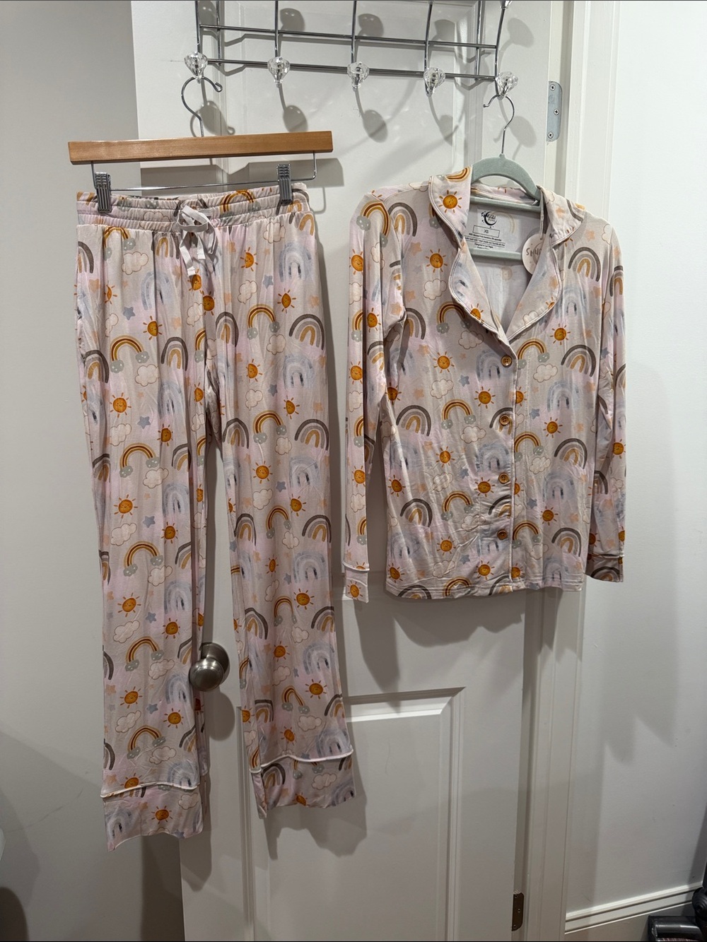 Snuggle bums women’s bamboo  Rainbow & Sun Pajama Set size XS NWT